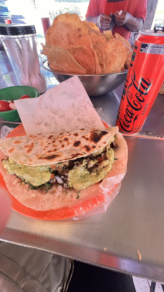 b1rthdaycand1e's tweet photo. love being #mexican https://t.co/Q9KSsm2YhP