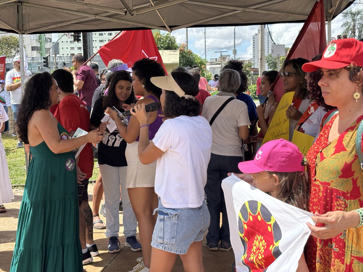 cintiadiaspsol's tweet photo. #8M | Ato Pela vida das Mulheres em Goiânia 

Hoje o ato foi maravilhoso, estar junta a essa mulherada combativa que não foge da luta! Em Goiás o governador Ronaldo Caiado faz propaganda do estado mais seguro enquanto o feminicídio cresce ano após ano. 

Basta de feminicídio ! https://t.co/KjSS8prPdf