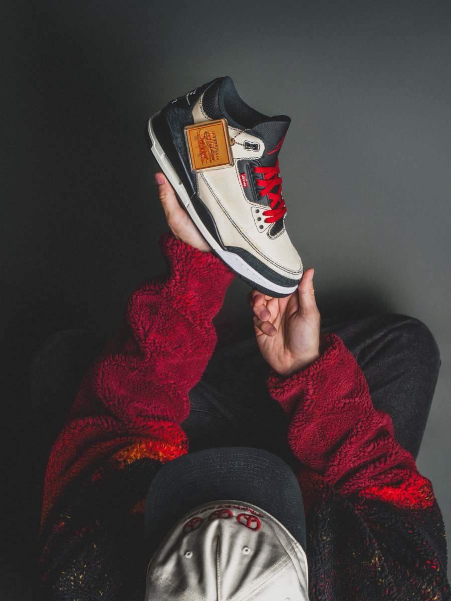 ad__sneaks 📸 tweet media