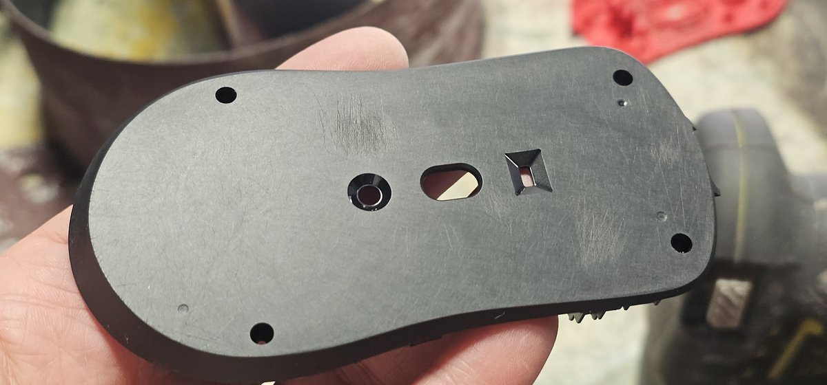 MouseCast tweet media