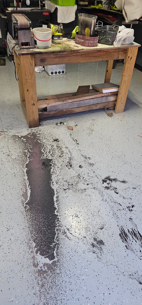 MouseCast tweet media