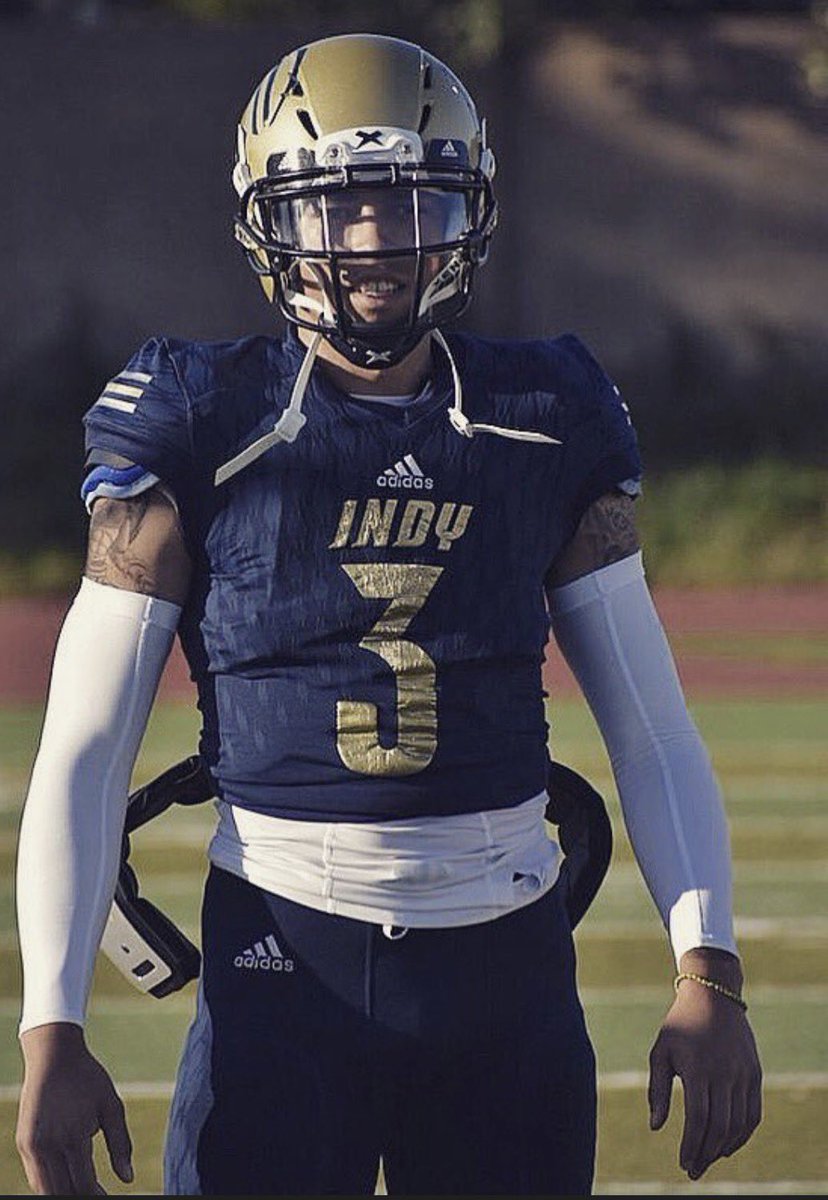 Juan Diaz Jr 6’7 300 tweet media