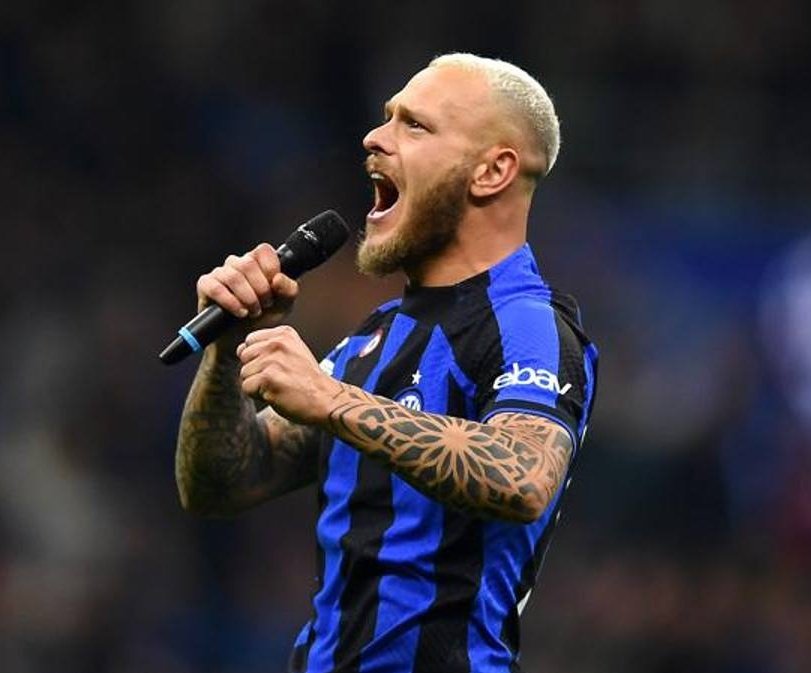 LafaelReao's tweet photo. Vincerà il premio Mvp della serie a, giocatore incredibile, nettamente il più forte di tutti.

Poi però bisogna anche giocare i big match https://t.co/MqhokZtdlG