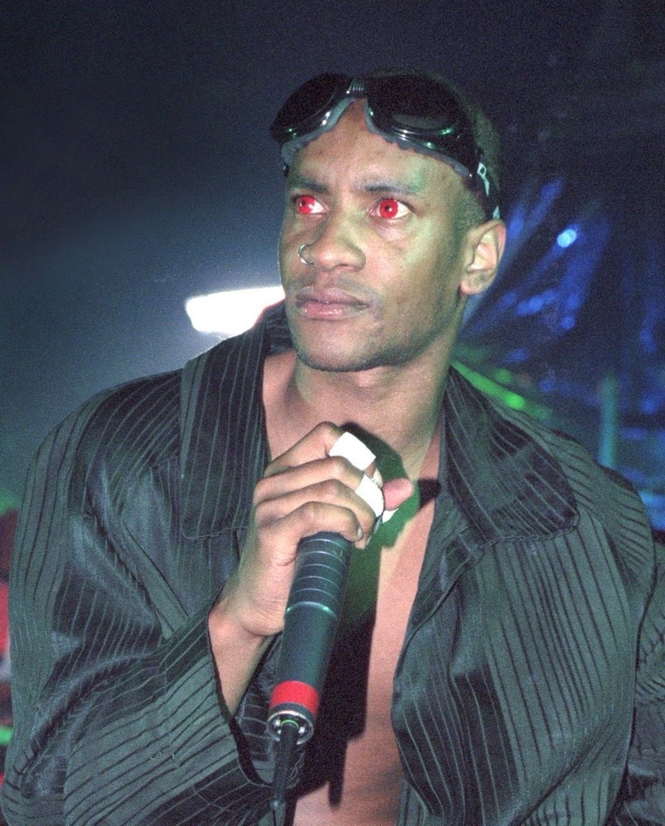 BLACK STAR tweet media