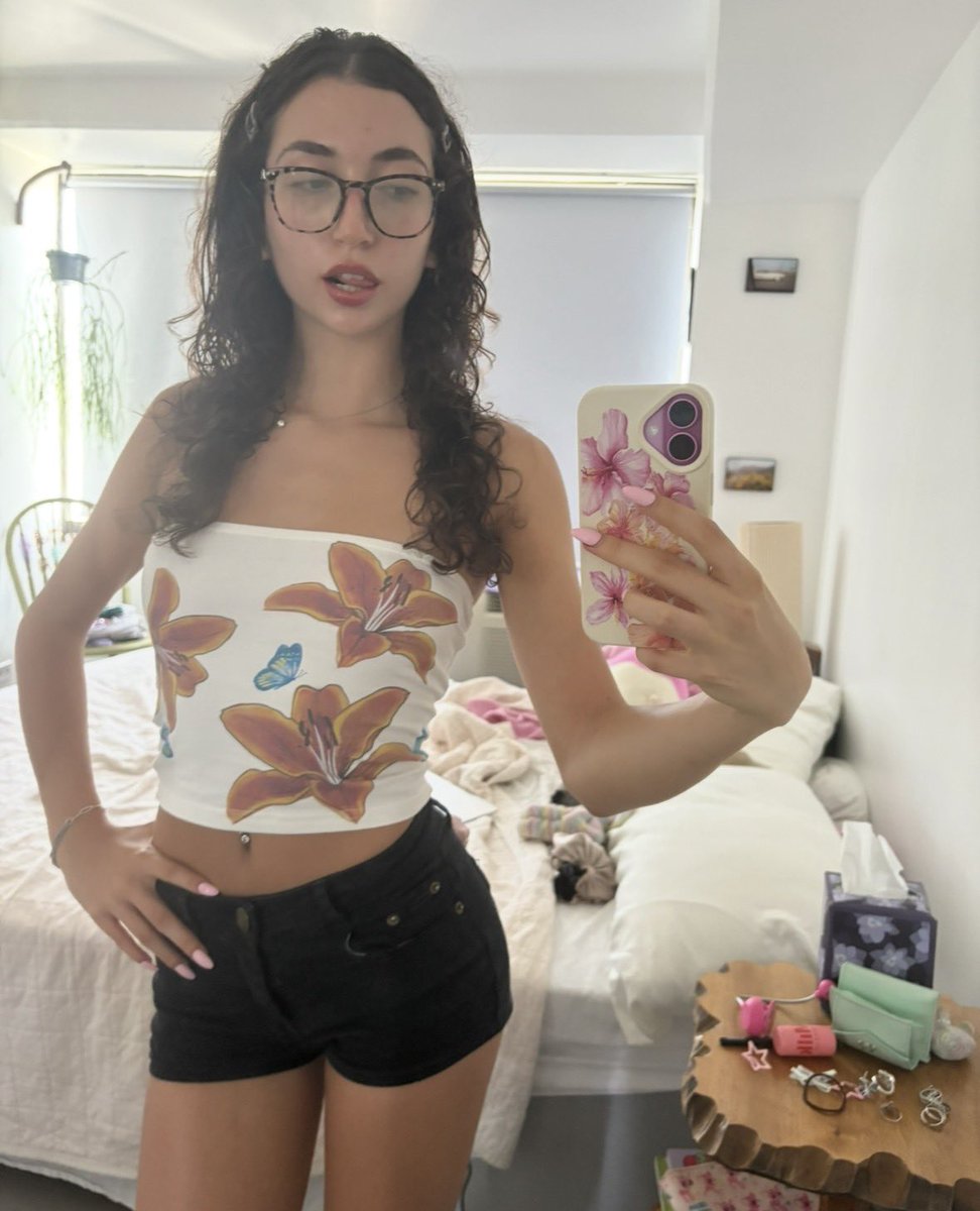ivy 🌿 tweet media