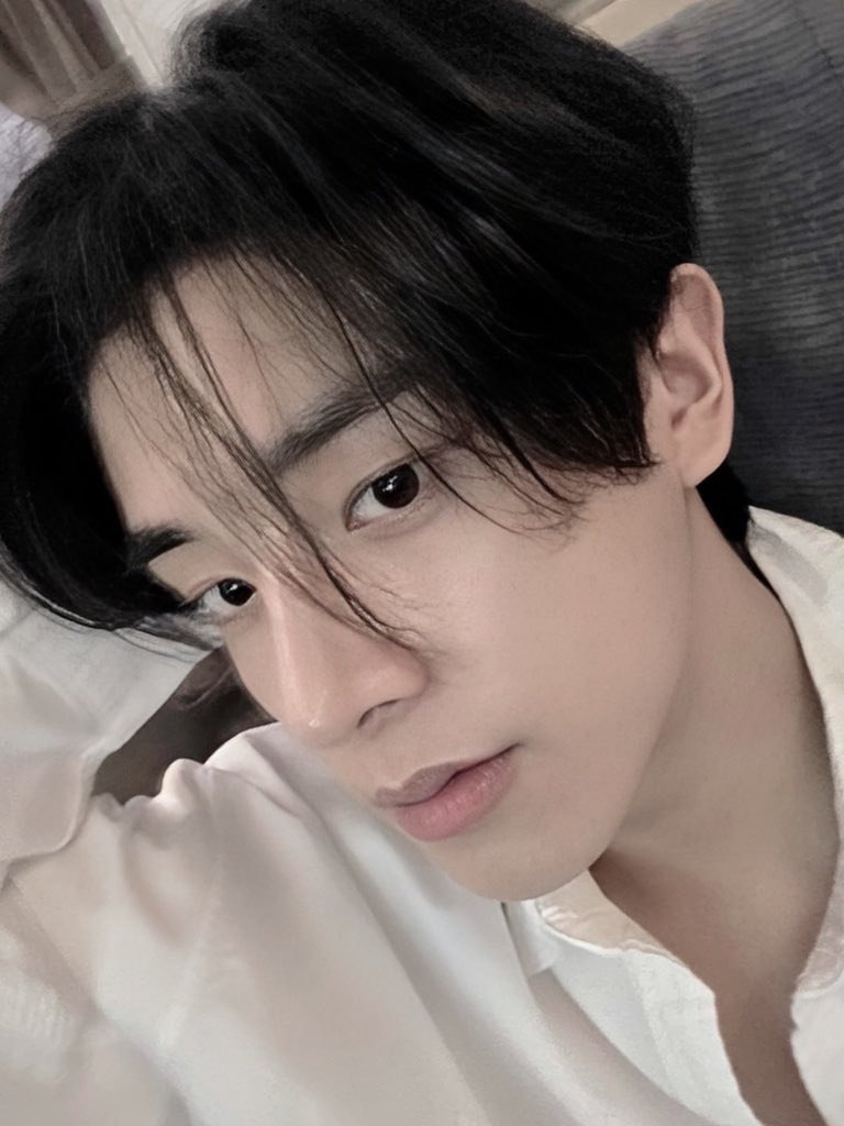 hoonstrcks's tweet photo. ⠀ 

 ⠀  ⠀   ׄ   𓈒     #ENGENESelcaDay ㅤꨄ︎ https://t.co/3lv9mHhg6f