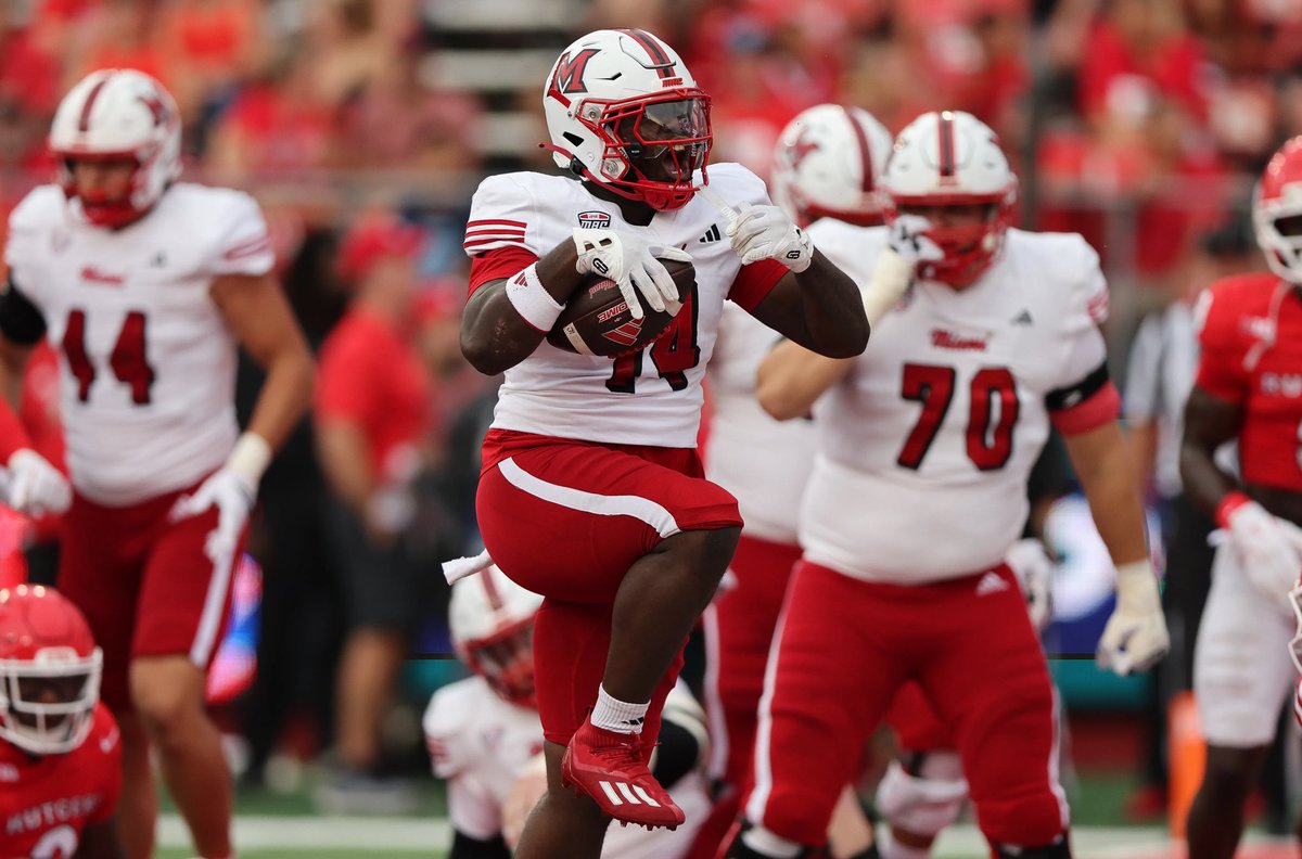 NickSchurman08's tweet image. Had a great time in Oxford today and am blessed to receive an offer from @MiamiOHFootball ! Thank you so much @Martin_Miami_HC and @Coachjpatton !
#AGTG
@CoachJMiracle @ShamrockFB @SamMavrick @ZaneBurtron @AllenTrieu @Bryan_Ault @IndianaPreps @PrepRedzoneIN