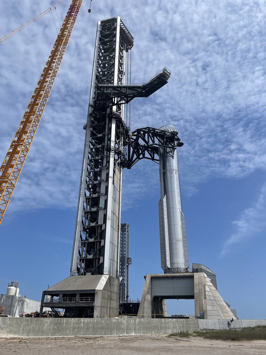 Chuck_Taerk's tweet photo. Up close to see Booster 19 at the launch pad. Another significant achievement for @SpaceX  @elonmusk Ad Astra. Wishing the team another successful mission https://t.co/AzZGI40QyA
