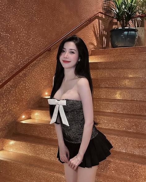 Aria Hale tweet media