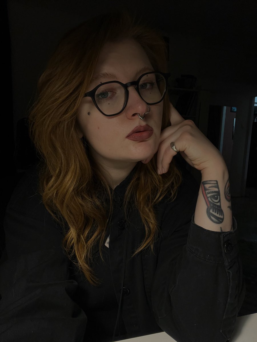 дашуня tweet media