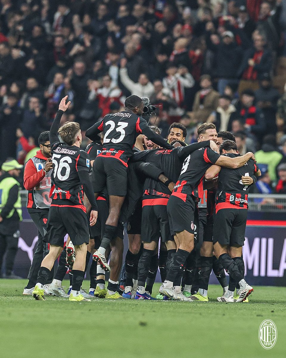 MilanClubPeru's tweet photo. MILANO SIAMO NOI ♥️🖤

Milan venció 1-0 al Inter por la fecha 28 de la Serie A. Estupiñan el autor del gol del triunfo. Ya son 7 derbies que el rossonero se mantiene invicto de forma consecutiva. Hay 7 puntos de diferencia con 10 partidos por jugar.

¡FORZA MILAN! ♥️🖤 https://t.co/O2e5ytYeEQ