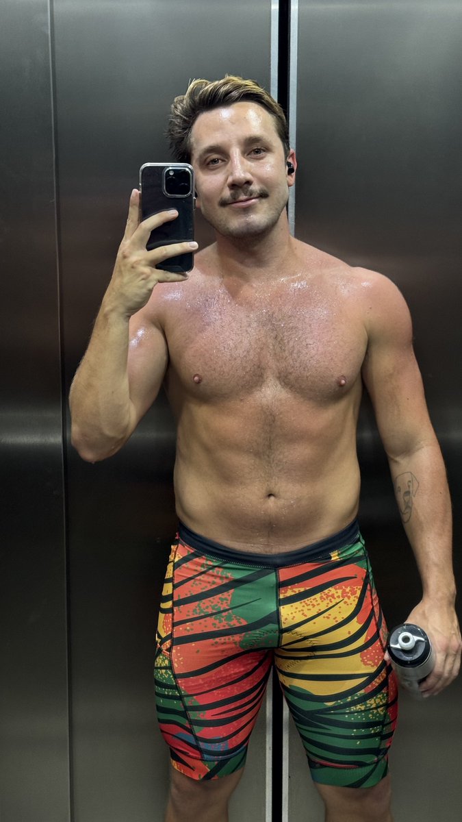 ygor com Y tweet media