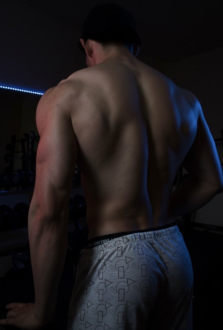 Is this a back?👽