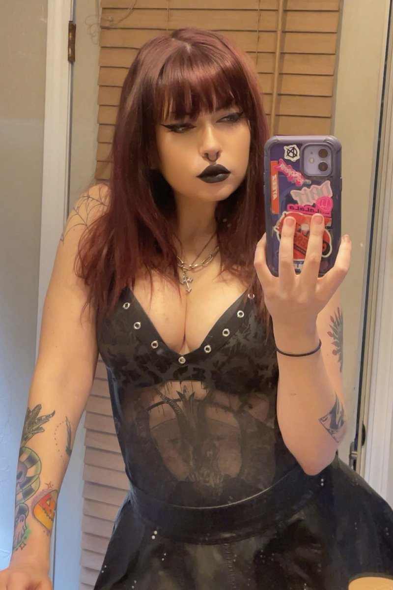 Megs ˣ𝗼ˣ tweet media