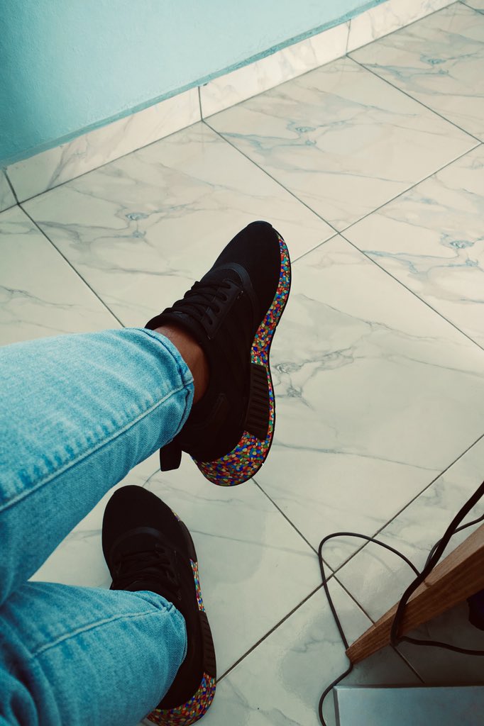 Mr. Simon tweet media