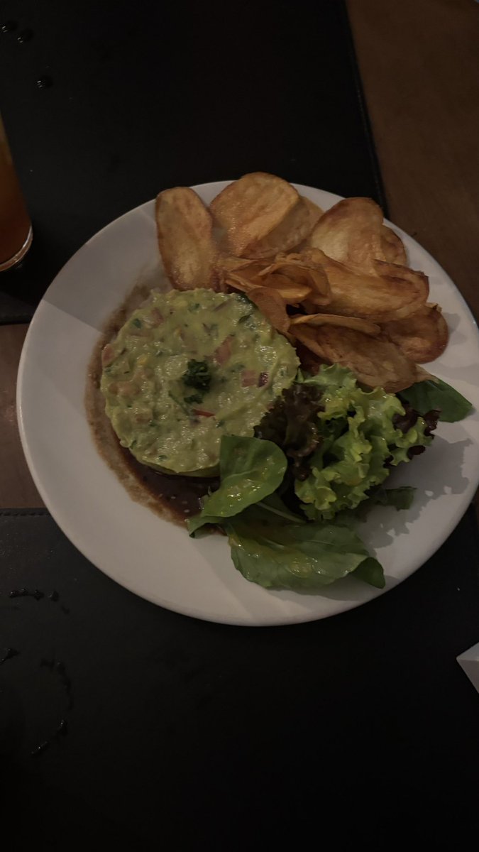 estarei desinstalando essa rede social aqui, muito gore, muitas notícias ruins, fazem mal pra cabeça, quero ser paz e amor 🎅🏻