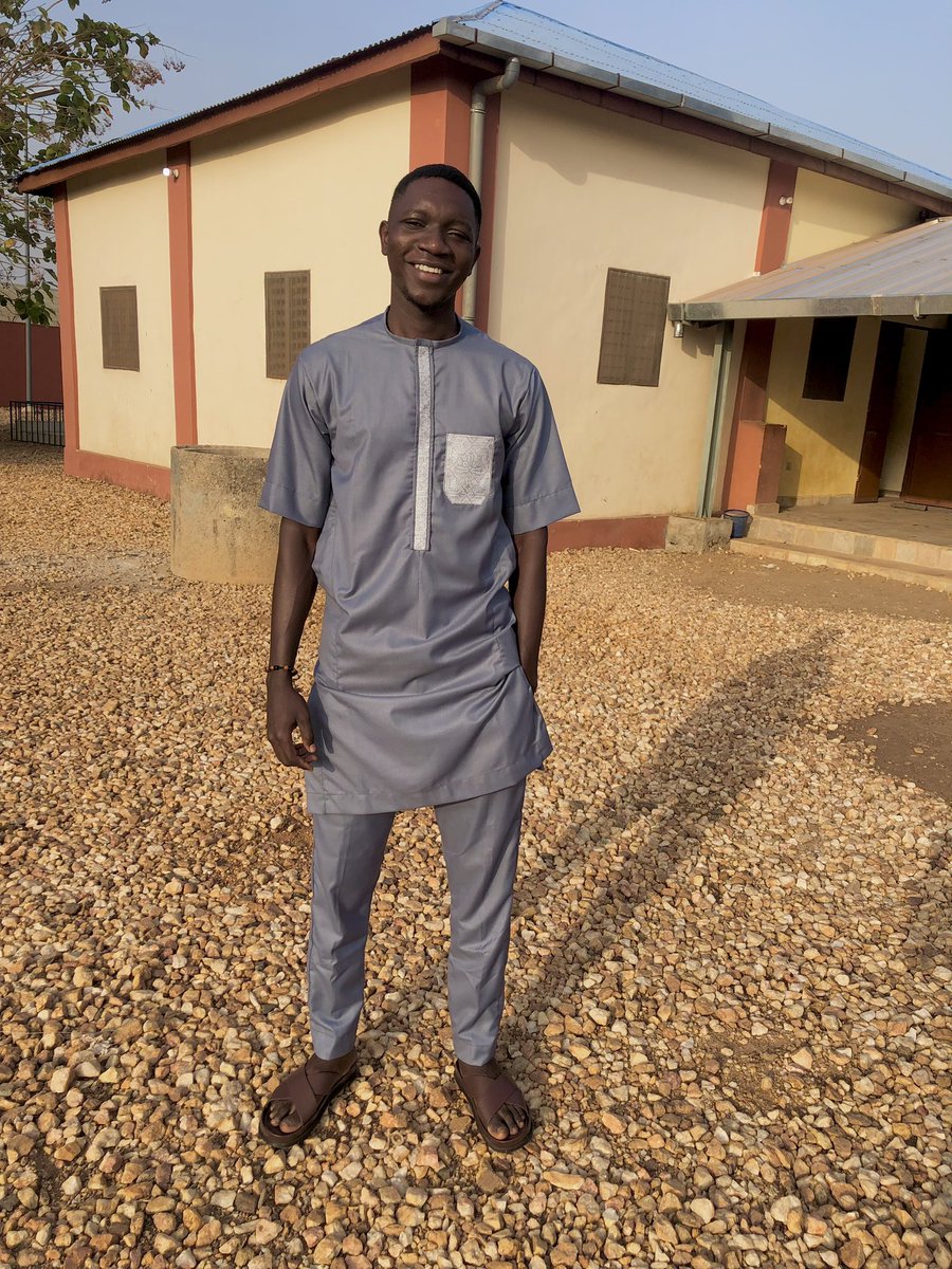 GildasCheick's tweet photo. Au lendemain de mon anniversaire, je tiens à remercier toutes les personnes qui ont eu une pensée positive à mon égard 🙏🏾
Content de savoir que bcp me portent dans leur cœur ♥️ 
Nous nous donnons rendez-vous dans 52 semaines sans pour autant perdre le contact 😃 https://t.co/C7Mv0QeMOB