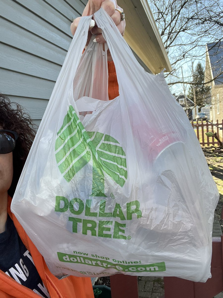10MinDQ's tweet photo. #SundayThings….
Prepping And now I have to go back to the store tonight🙄.
Pantry donation and lovely walk.
A full bag of trash off the streets.
My darling little crocuses. https://t.co/60N5BGT809