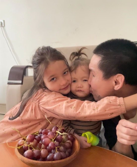 ÖNEMLİ PAYLAŞIP DUYURALIM ⚠️

#SONDAKİKA

Görme engelli Uygur Türkü
Ali Abdullah GGM’ye hapsedildi

İstanbul’da yasal ikamet izni ile hayatını sürdüren ve iki gözü tamamen görmeyen 51 yaşındaki Uygur Türkü Ali Abdullah, 
Herhangi bir suç kaydı bulunmadığı için savcılık tarafından