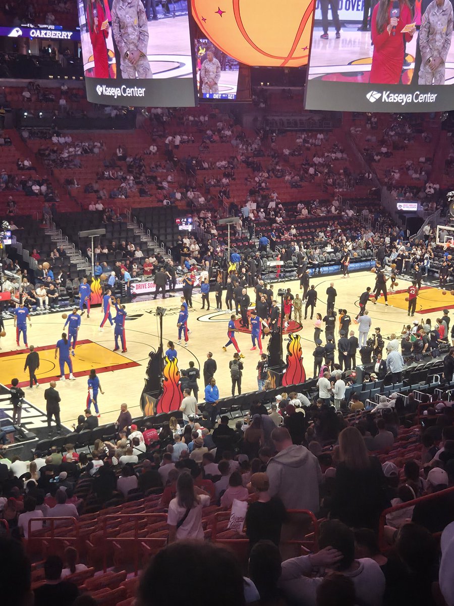 ThomasPutzolu's tweet photo. 1er match NBA ! En place pour suivre en live le pick  du soir 🏀
@TTFLab @TrashTalk_fr @ABallNeverLies https://t.co/jyh2Xy0eFj