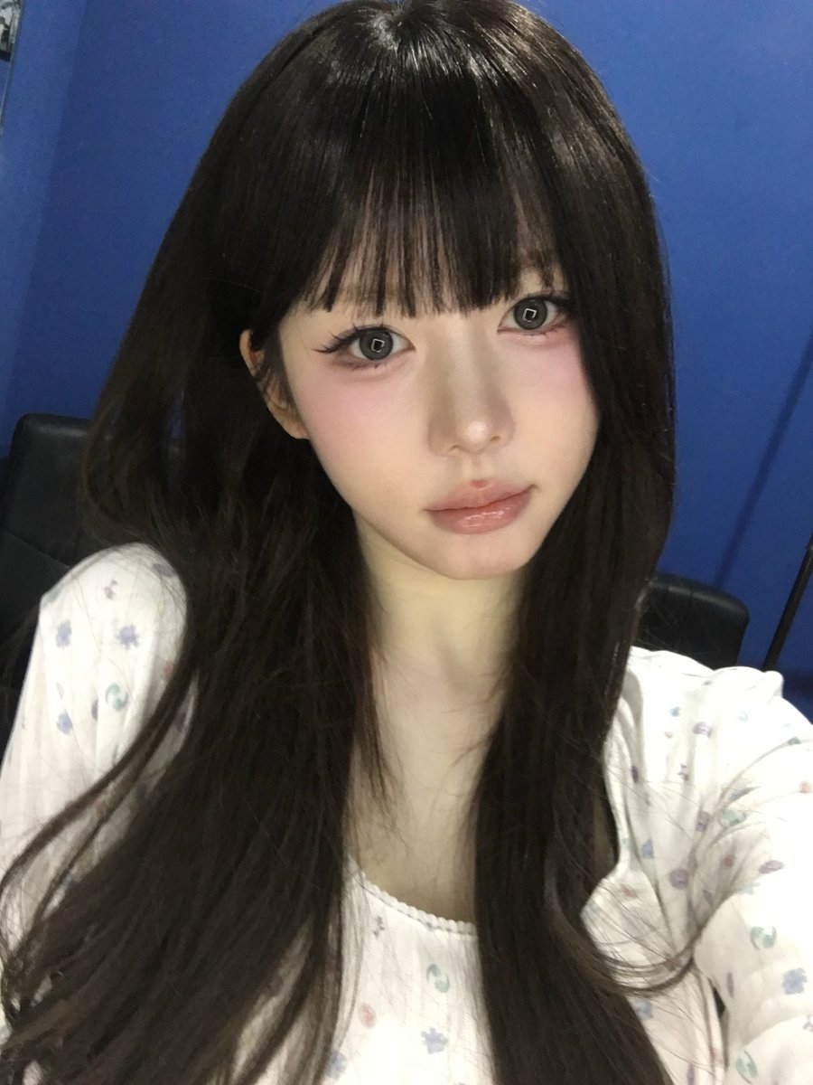 📸 | #PIC • Atualização da 🐱 no fr0mm 

#정헤린 #JeongHyeRin #트리플에스 #tripleS #SUN