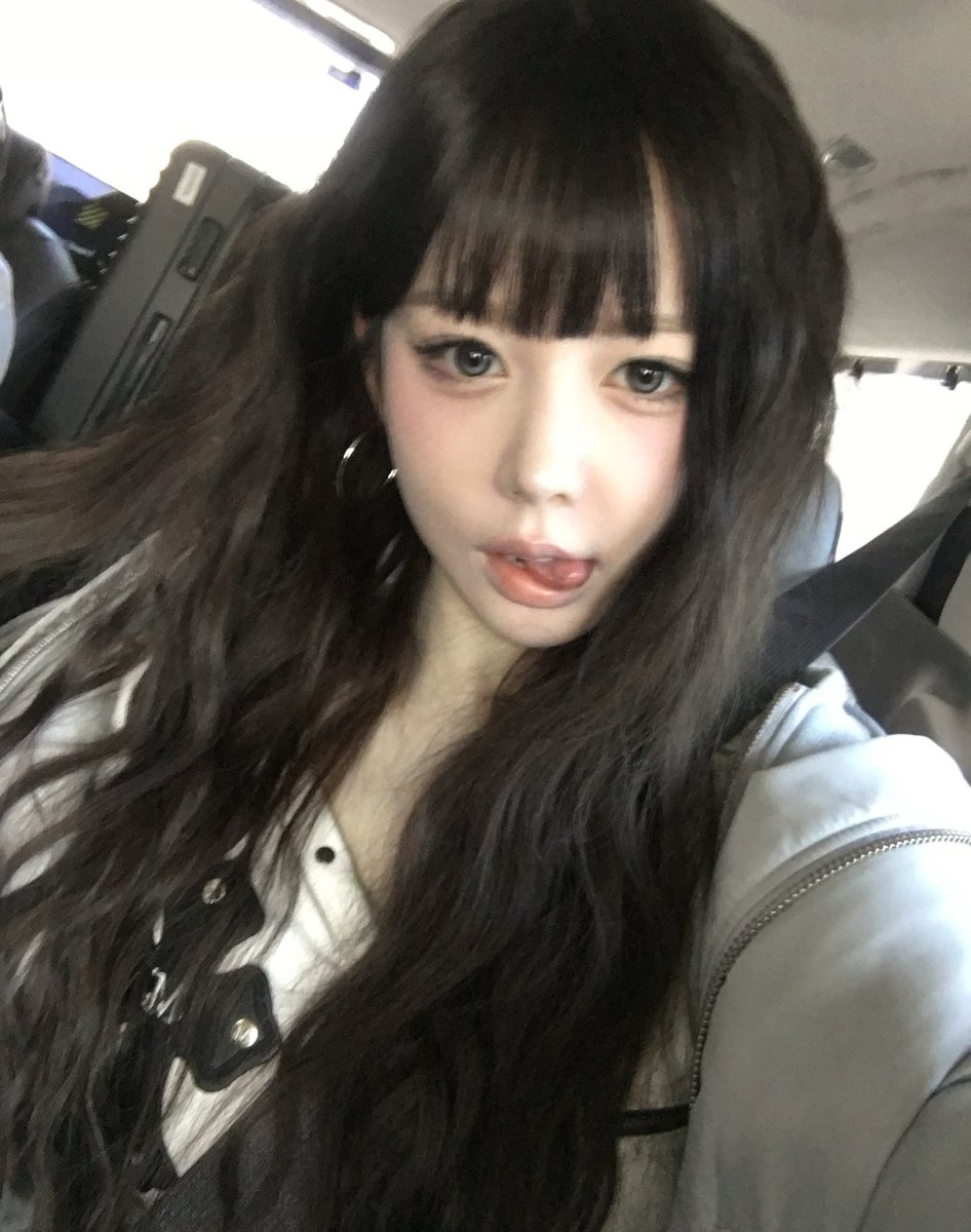 📸 | #PIC • Atualização da 🐱 no fr0mm 

#정헤린 #JeongHyeRin #트리플에스 #tripleS #SUN