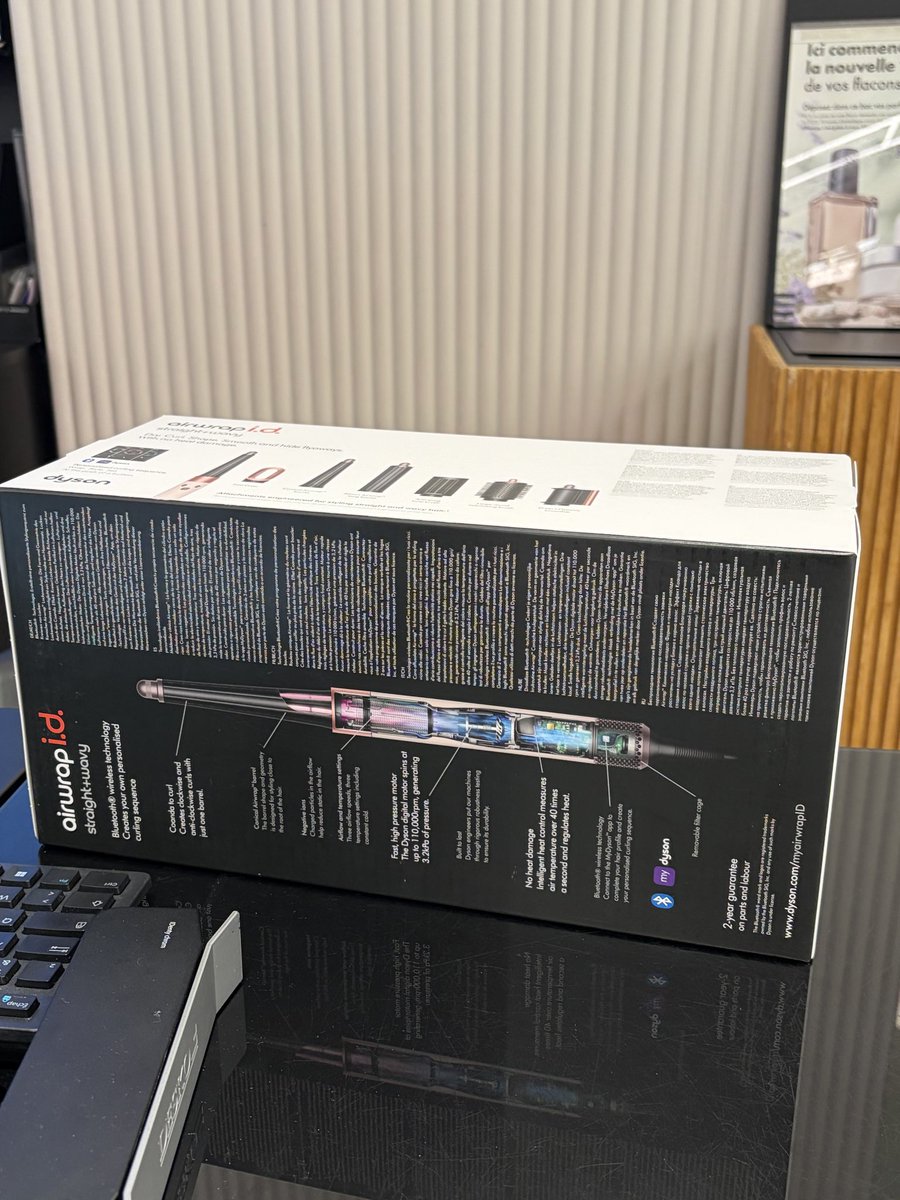 69x18's tweet image. les filles #il me l’a offert…. ma playstation à moi