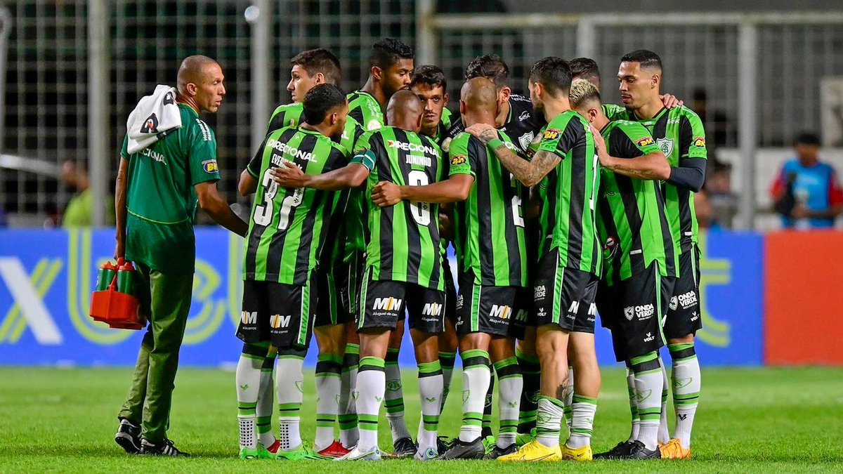 🅱️ | TODAS AS ESTREIAS DO AMÉRICA MINEIRO EM SÉRIES B!

1980 – Comercial-MS 1x1 América-MG (➖️)
1981 – América-MG 1x0 América-RJ (✅️)
1982 – América-MG 1x0 Uberaba-MG (✅️)
1983 – Guarani 1x1 América-MG (➖️)
1984 – América-MG 2x1 Volta Redonda (✅️)
1985 – América-MG 2x0