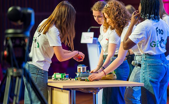 Fab Lab à l'école tweet media