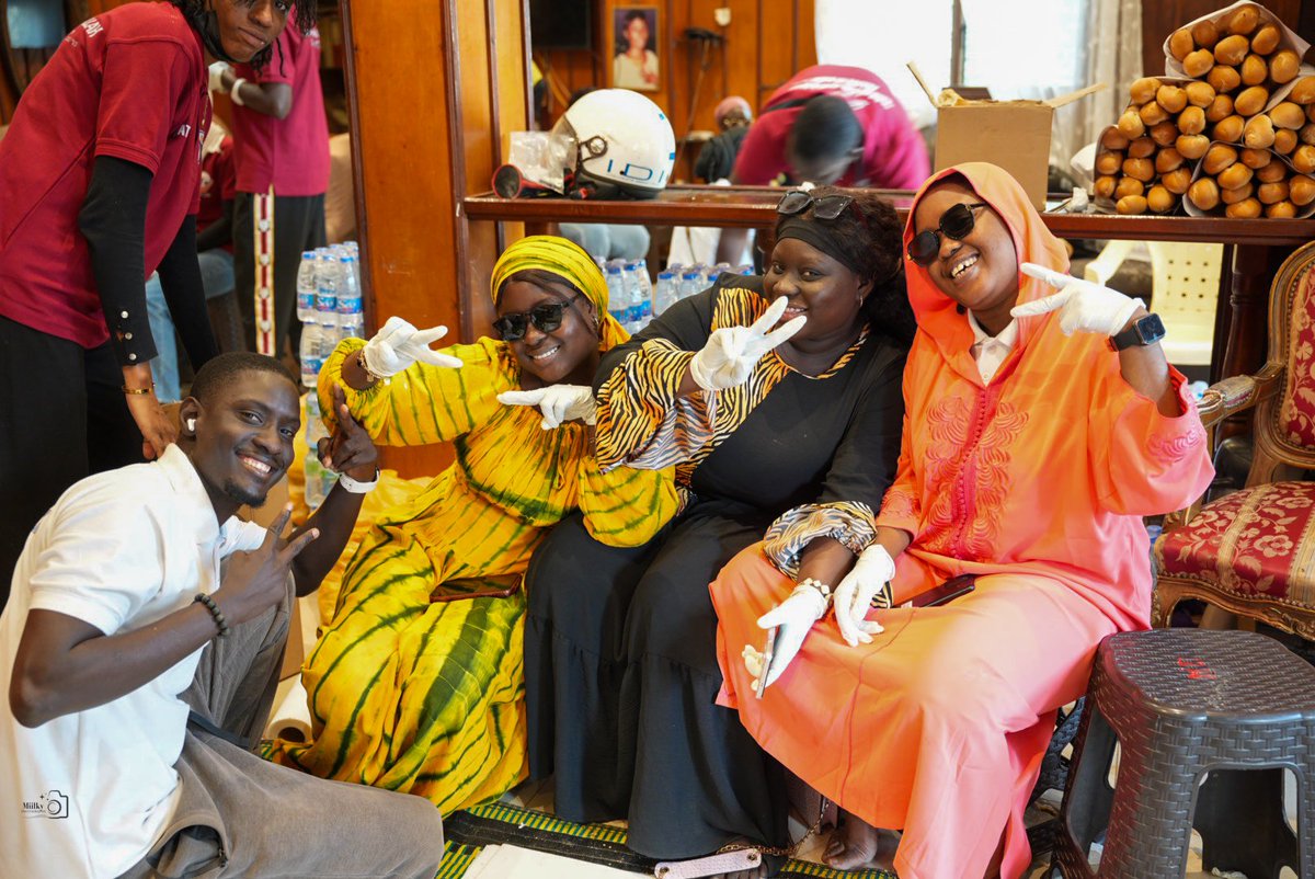 Tous pour le Social💜🤍 tweet media