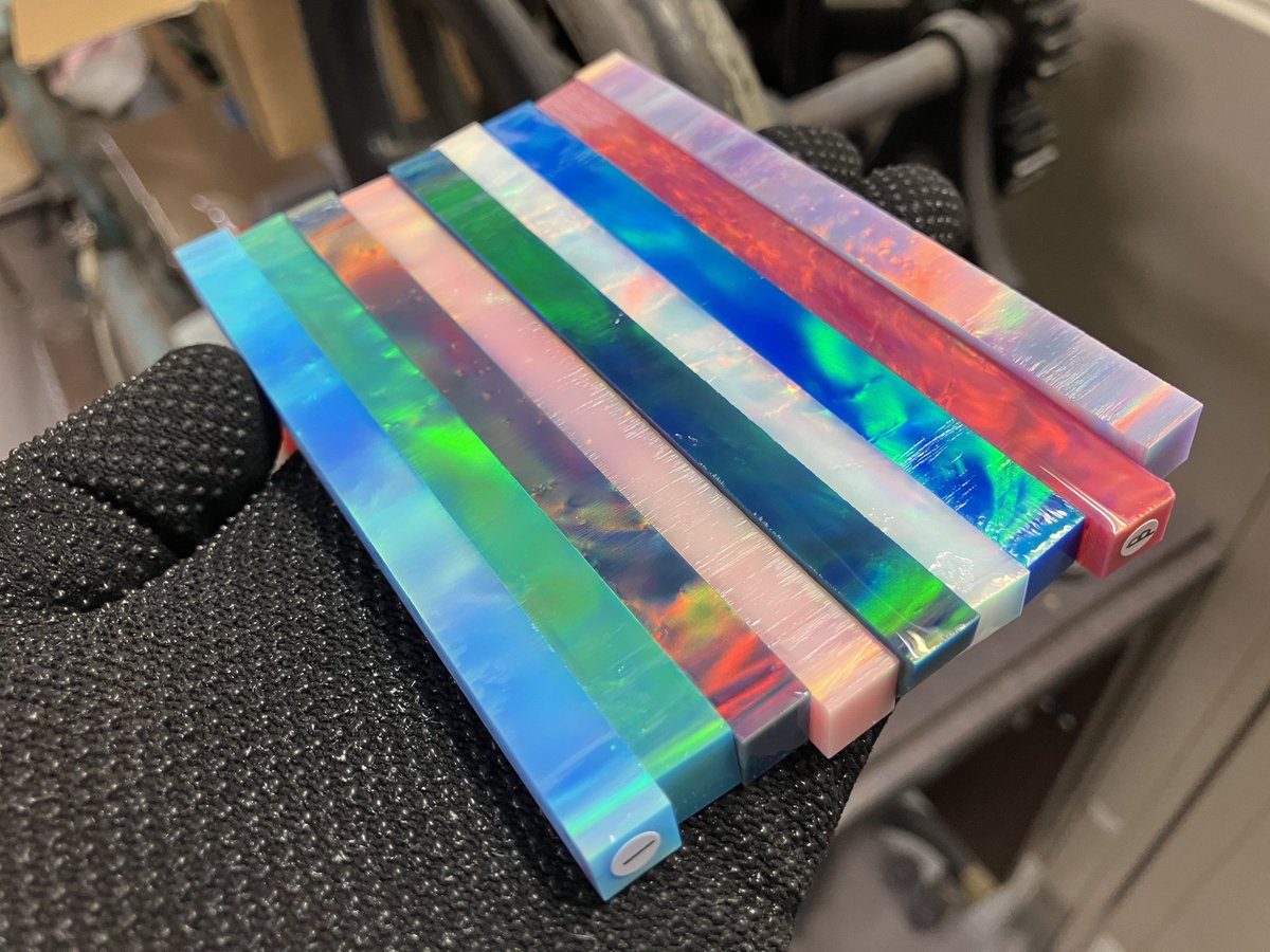 お久しぶりの東京イノせーる@秋葉原3/20(金)13:00〜
ハイブリッドオパール素材試作カラー限定品も
ネオン/フローレスも出品(予定)です。