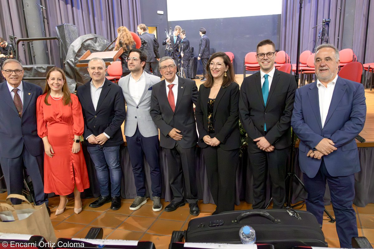 Final del Concurso @passifloratobarra2026 en Tobarra. Una organización impecable y un privilegio compartido con mis compañeros de jurado David Rivas y José Vélez. Enhorabuena a los premiados y a la banda @sceciliatobarra por el magnífico concierto ofrecido.
#SemanaSanta2026