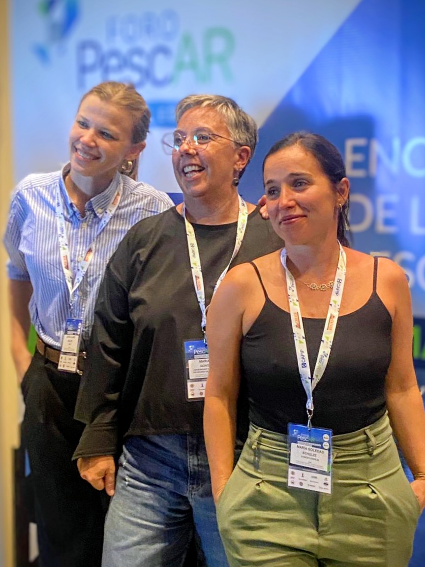 SoledadSchulze's tweet photo. A las dos mujeres con las que comparto el trabajo, el profesionalismo y la amistad.
Feliz día a mis chicas favoritas! @haller_sofi @MariaEGongora https://t.co/l5UXGKZpwA