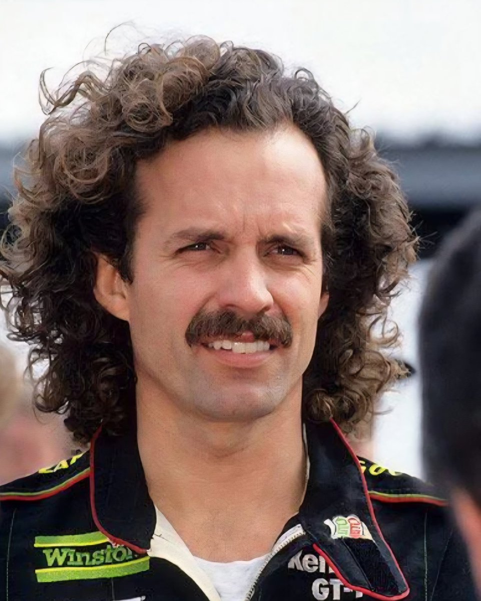 Claire B Lang tweet media