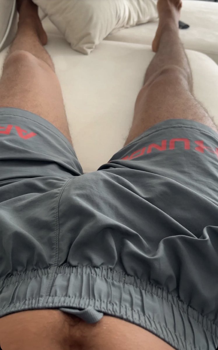 AlphaParis95's tweet photo. Encule-toi et Raque pour ton maître 
Soumis  alpha. Findom domination.  Money slave. https://t.co/E1FGEUrz6D