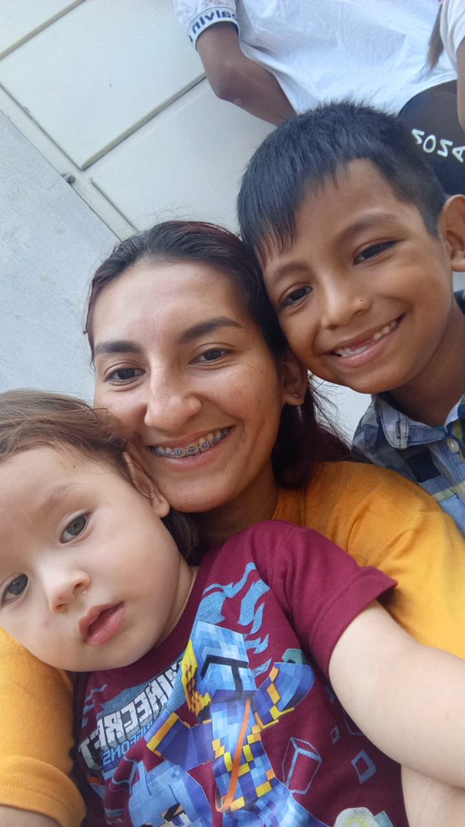 Valeria Icaza lucha sola. Su hijo Sebas 7  leucemia y un hermanito de 2. No tienen casa; viven en un cuarto prestado. Viaja a Guayaquil tratamiento y vende pijamas para sobrevivir. No tiene bono y están desesperados <a href="/ViviendaEc/">Viceministerio de Des. Urbano y Vivienda 🇪🇨</a> <a href="/ivanglr/">Iván Giler</a>  <a href="/zaidarovira/">Zaida Rovira</a> <a href="/DanielNoboaOk/">Daniel Noboa Azin</a>  096 858 3420