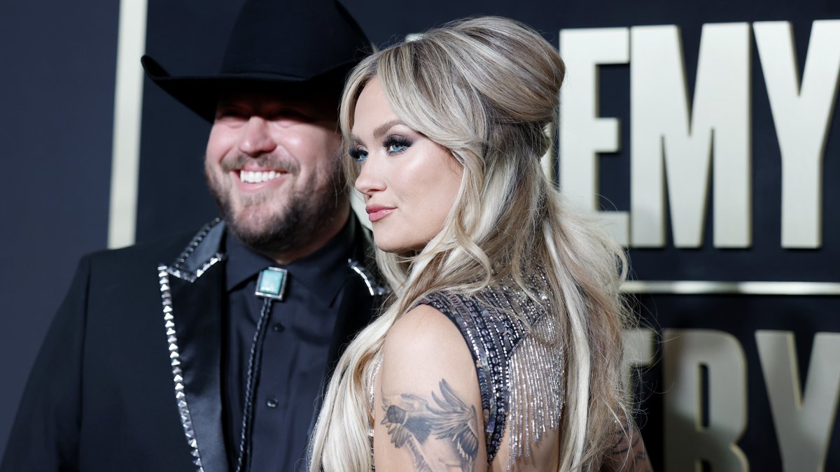 Country 104 tweet media