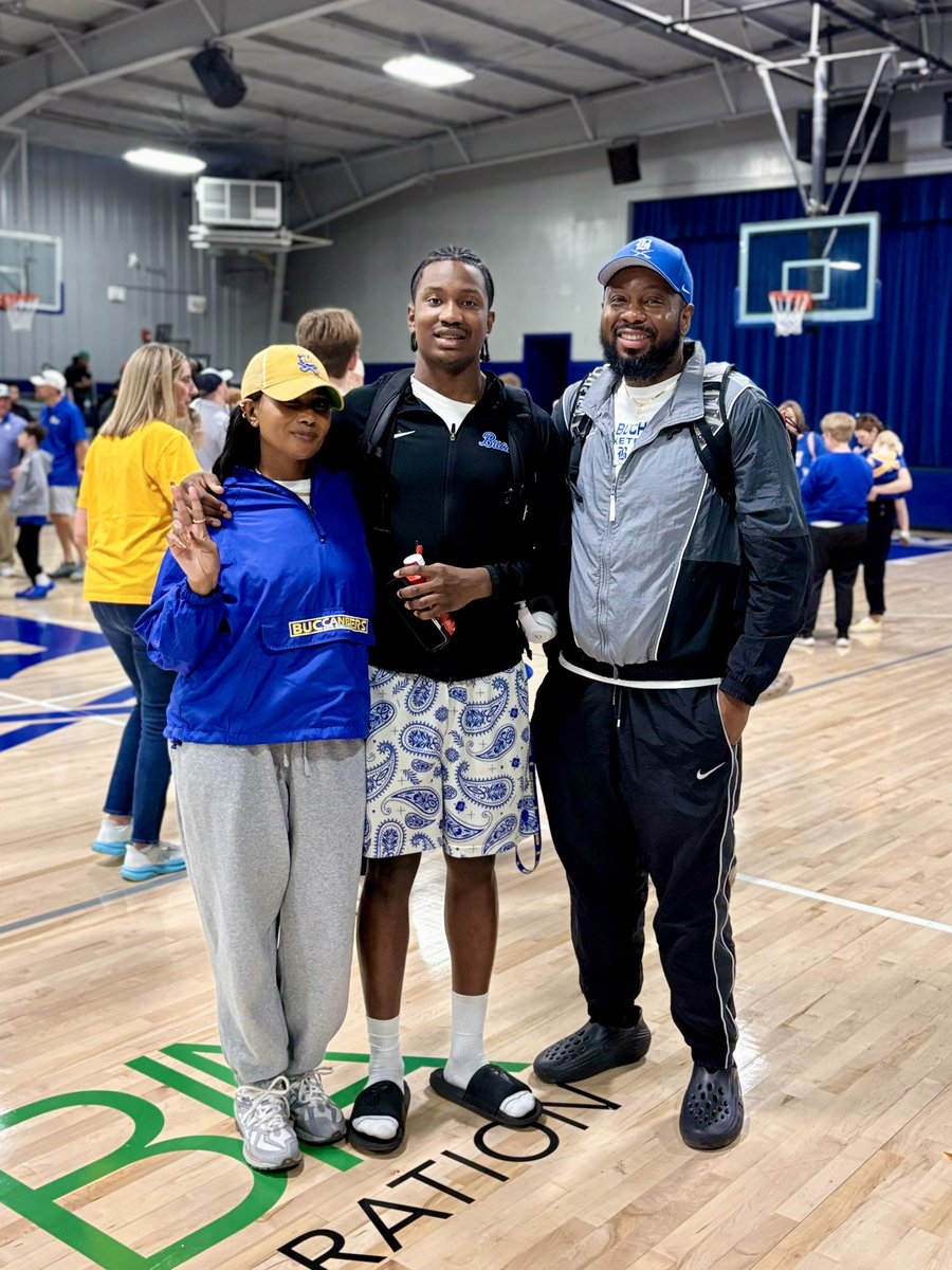 Carter Smith tweet media