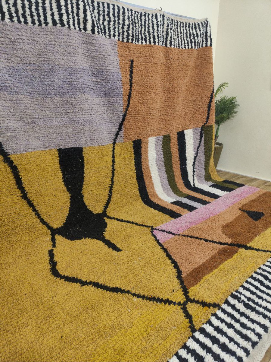 RRugsHand's tweet image. Moroccan Rug Wool Black And White Yellow Olive Handwoven Abstr by rugshand
etsy.me/4syG1cv via @Etsy 

#home_decor, #red_carpet, #carpet, #persian_rug, #christmas_sweater, #sewing_pattern,