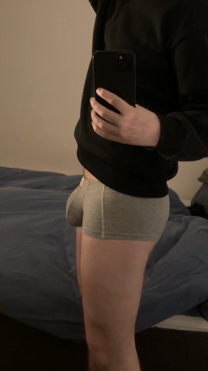 hung thick 🏴 tweet media