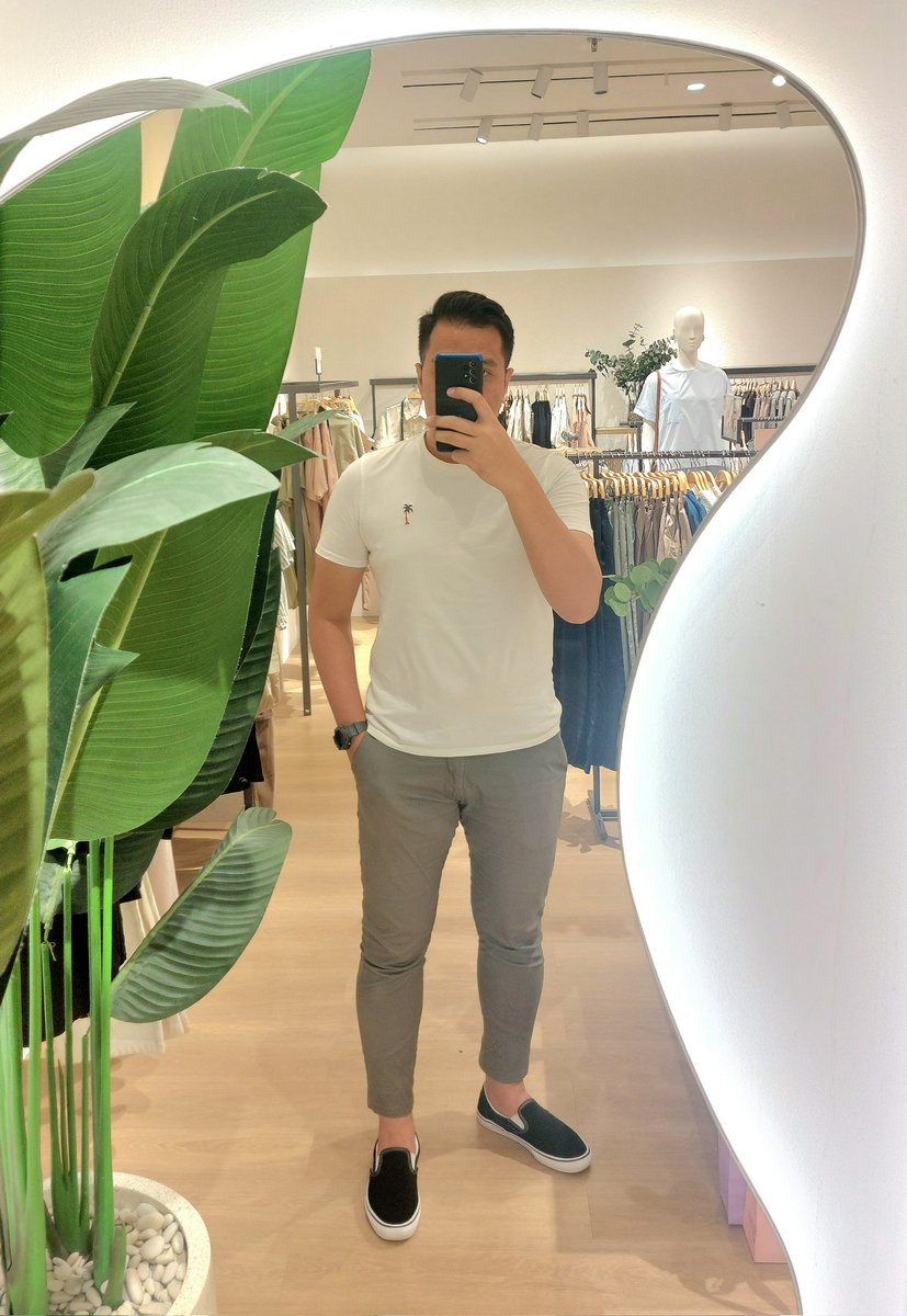 dimitrisz19 tweet media