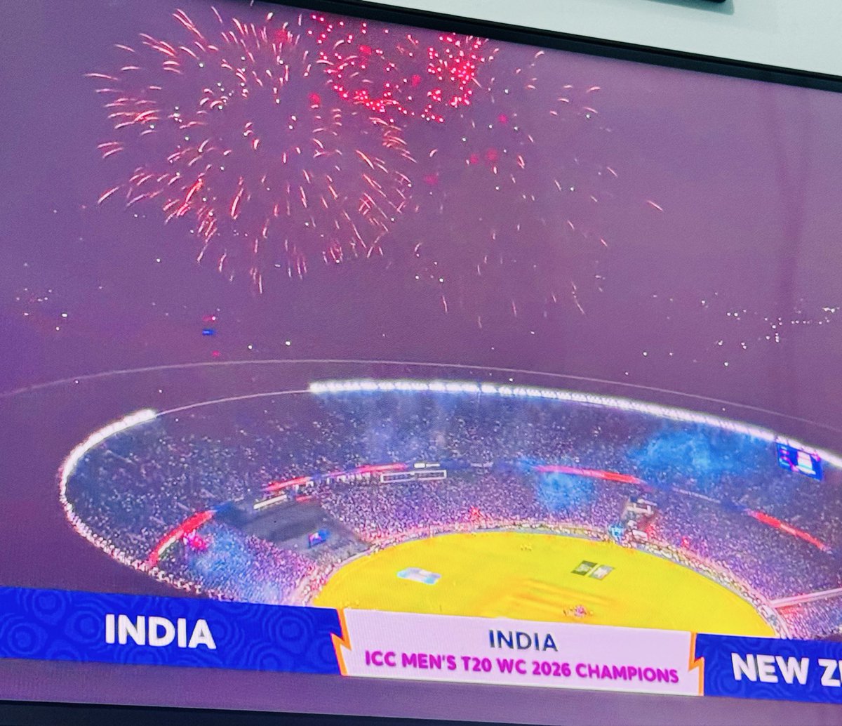 AkashHalo's tweet photo. India defeats history 
India repeats history 

🇮🇳 🏏 

#IndiaVsNewZealand #IndianCricketTeam #WorldCup #CricketFinal https://t.co/5YcgtkTFWo