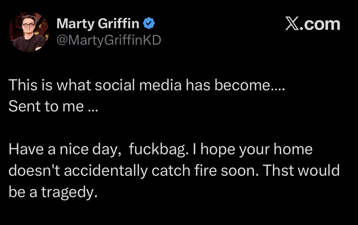 bustone_mike's tweet photo. Oh FFS! Someone needs to #GetFarty on this ASAP! If his house catches on fire imagine all the Salt that will be lost! How will #MrExclamationPoint handle this? #CallFarty #WheresTheFuckinSaltFuckbag? https://t.co/AK9pudO0fi