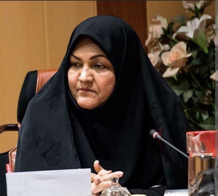 Sssccpp's tweet photo. #روز_جهانی_زن به یاد مدیر و معلم شریفی که زیر فشارهای امنیتی اسامی دانش‌آموزان تحصن کننده و دوربین‌ها را نداد 🖤
#زهرا_لری https://t.co/kNbDUBTktY