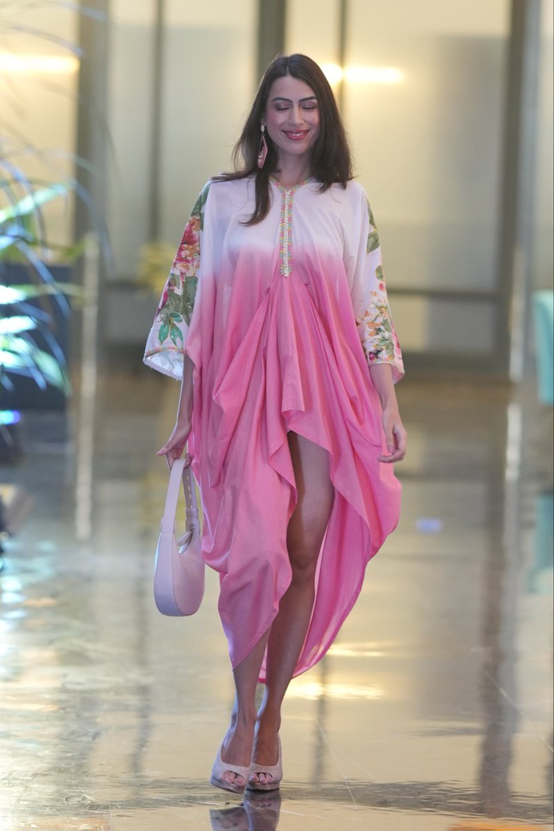 JoannedaCunha's tweet photo. Stepping into empowerment 🌸✨ Happy Women’s Day to all the amazing women out there – you inspire just by being you 💖 Sharing a throwback from a fashion show for the fabulous @therituberi – grateful for moments that celebrate women #WomensDay #RituBeri #Fashion https://t.co/dujkygR3F5