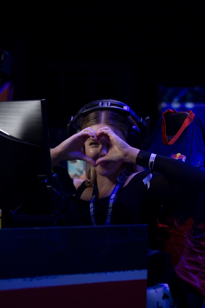 Julia "Bish" 🇿🇦 #ENTERLAN tweet media