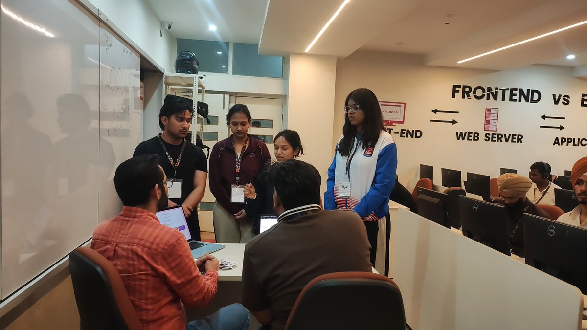 Akshay kumar tweet media