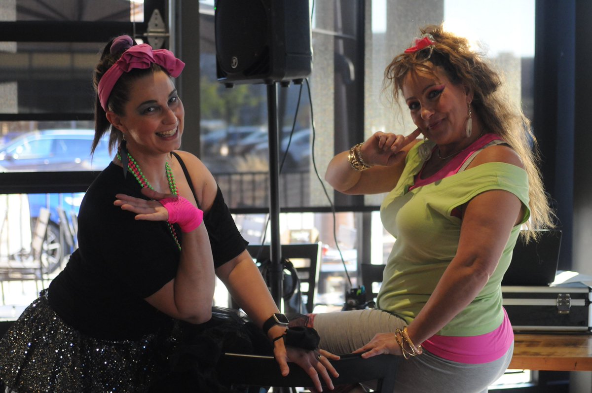 Quizzo Trivia tweet media