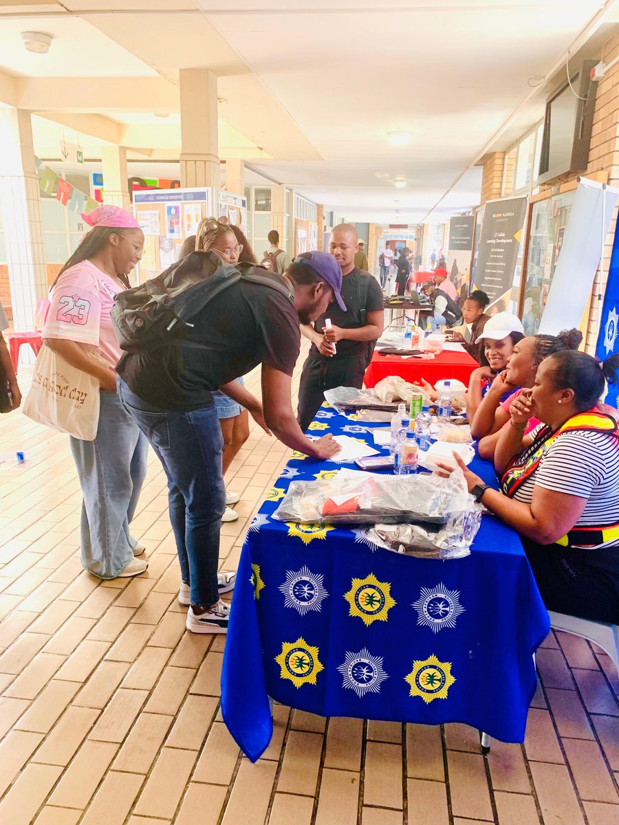 SAPoliceService's tweet image. #sapsEC As part of #CampusSafety, a “First Things First” Student Safety Awareness Campaign was held at Nelson Mandela University’s North Campus on 5 March 2026.

The initiative, which was led by NMU Health and Wellness in partnership with Humewood SAPS and SANBS, focused on