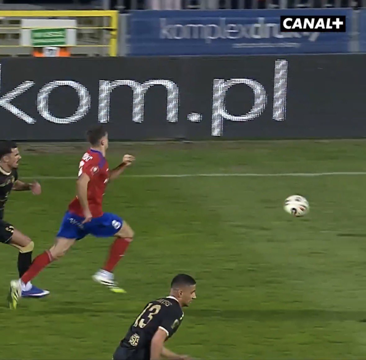 Maciek Adam tweet media